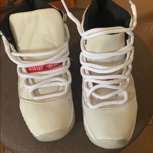 Jordan 11 Platinum Tint